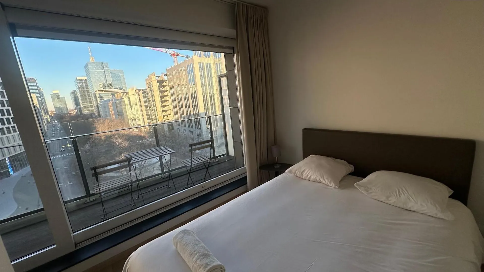 2 Bedroom Apartment In Center With Balcony Bruxelas